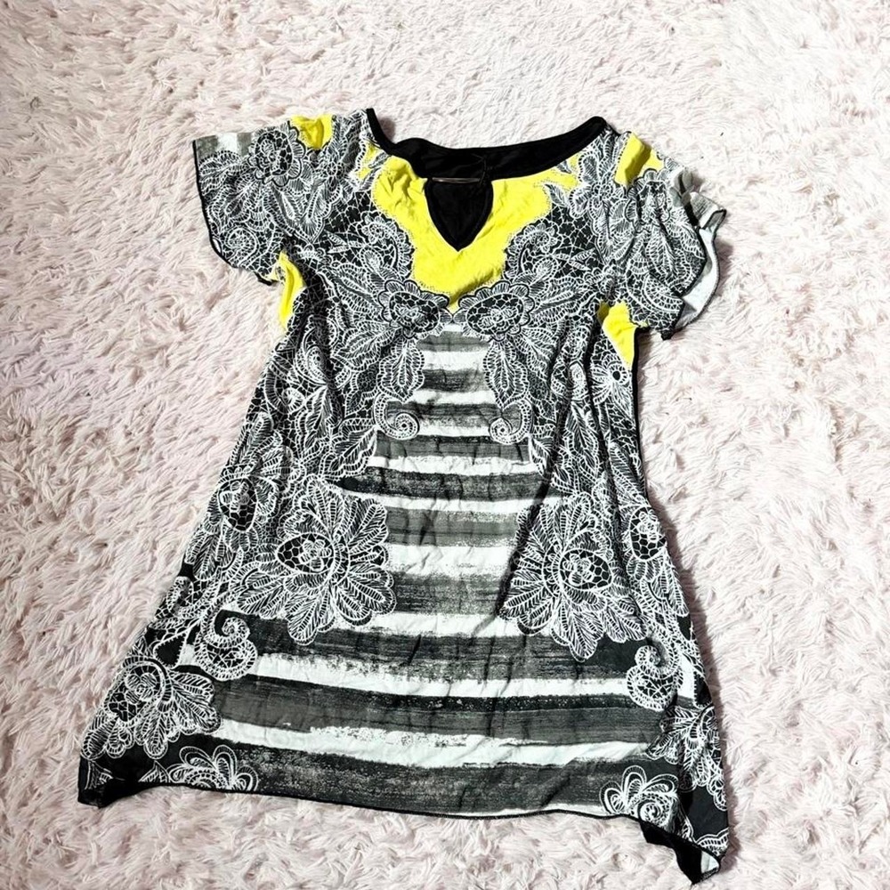 Y2K Art to Wear Floral Distressed Printed Eclectic Sharkbite Hem Top Womens S